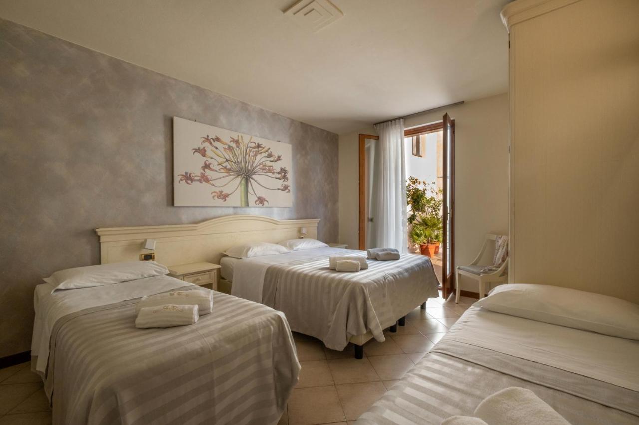 Hotel San Lorenzo Pozzolengo Buitenkant foto