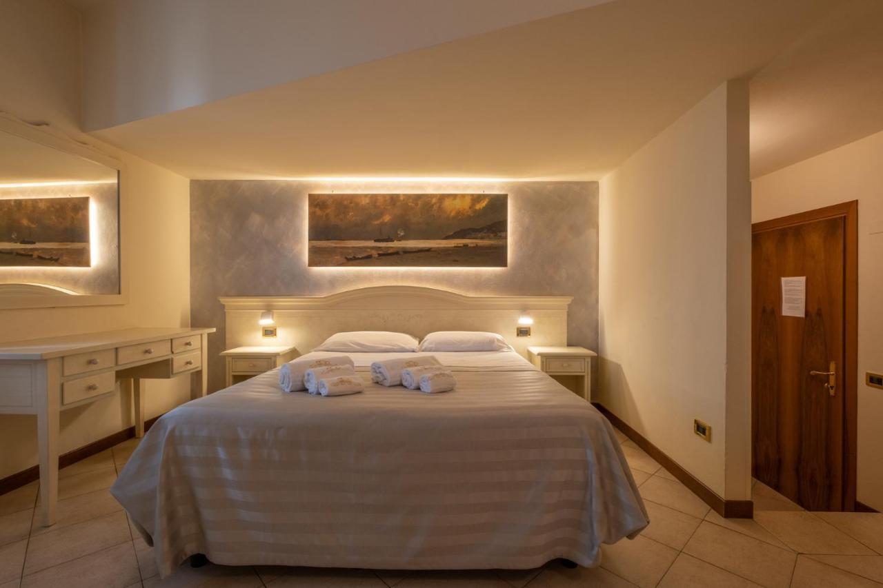Hotel San Lorenzo Pozzolengo Buitenkant foto