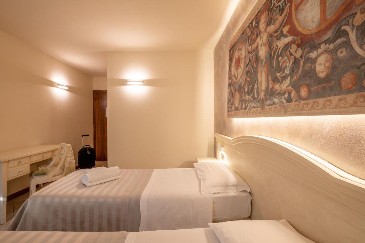 Hotel San Lorenzo Pozzolengo Buitenkant foto