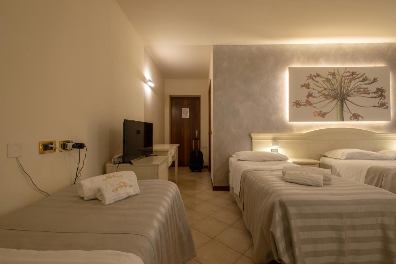 Hotel San Lorenzo Pozzolengo Buitenkant foto