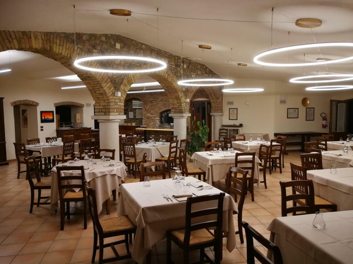 Hotel San Lorenzo Pozzolengo Buitenkant foto