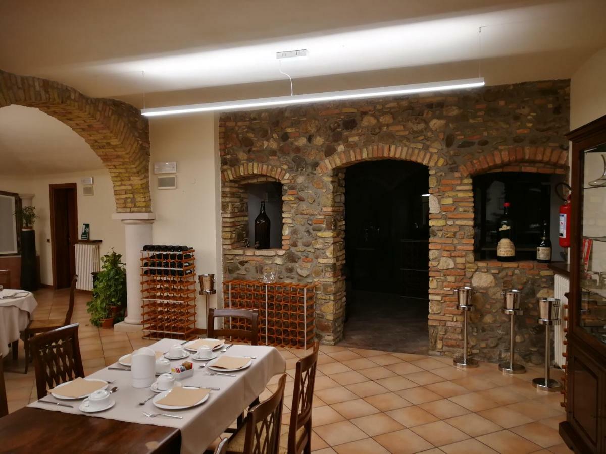 Hotel San Lorenzo Pozzolengo Buitenkant foto